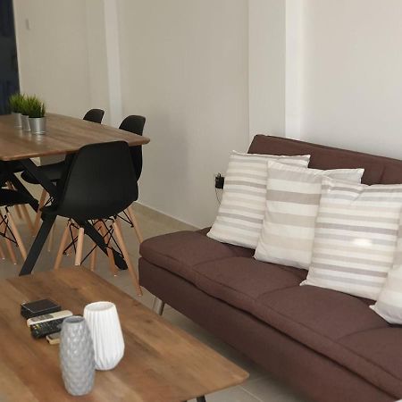 Central Gem - 10 Min Walk To The Sea, Harbor And Mall Apartment Paphos ภายนอก รูปภาพ