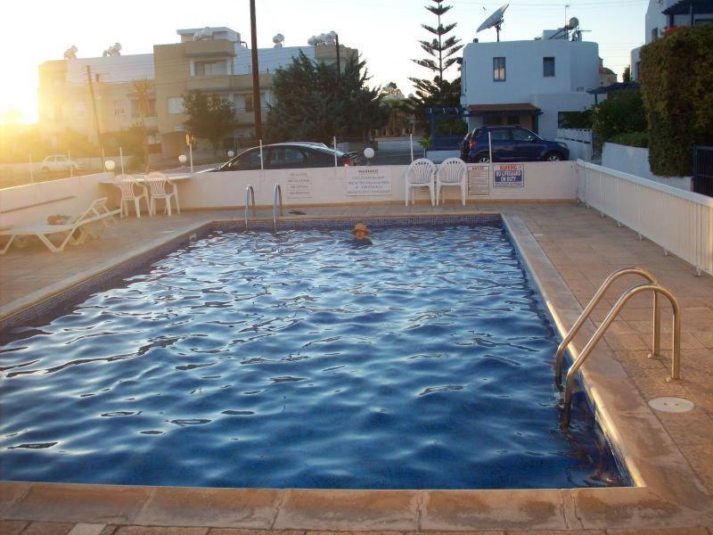 Central Gem - 10 Min Walk To The Sea, Harbor And Mall Apartment Paphos ภายนอก รูปภาพ