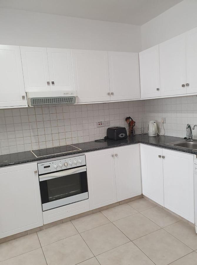 Central Gem - 10 Min Walk To The Sea, Harbor And Mall Apartment Paphos ภายนอก รูปภาพ